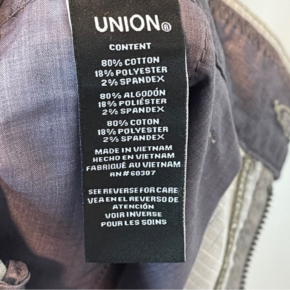 Union Men’s flat front shorts Taupe Size 36 - Picture 5 of 6